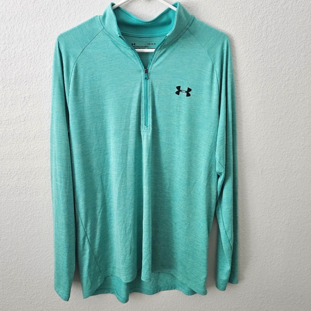 3/$30 Under Armour Heat Gear Loose Pull Over